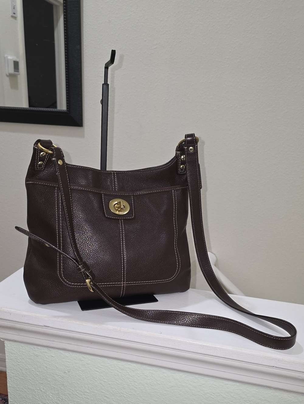 COACH F19265 Brown Leather Penelope Turnlock Crossbody Goldtone EUC